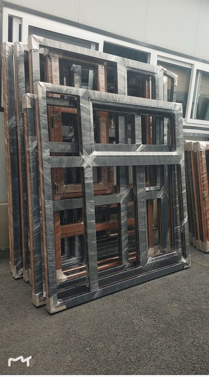 鞍山市天乙門(mén)窗工業(yè)有限公司沈陽(yáng)經(jīng)銷(xiāo)商所訂貨品已完成，經(jīng)過(guò)檢驗(yàn)后進(jìn)行包裝，準(zhǔn)備發(fā)貨。(圖4)